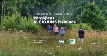 Lielāks foto